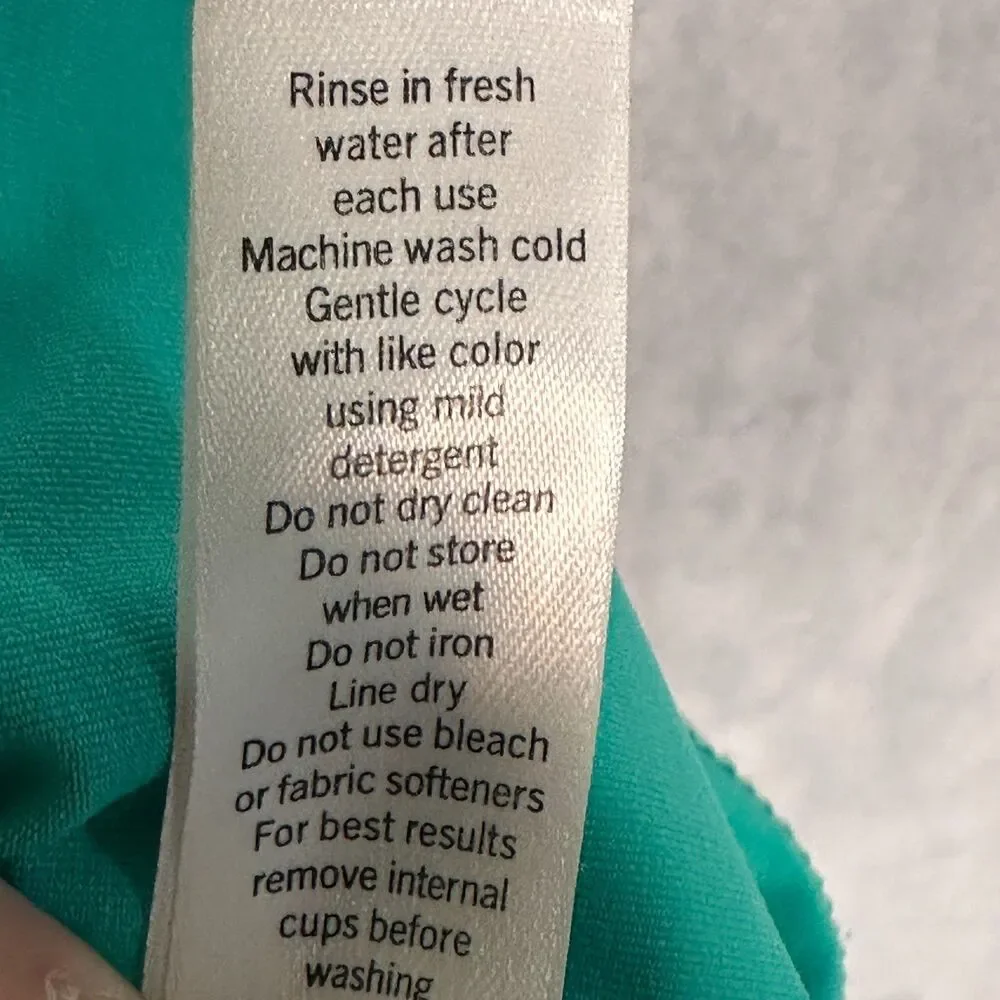 Athleta Kiki Swim Dress Aqua Built-In Bra Key Hole Neck Sport